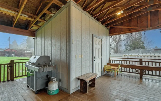 Family-friendly Winston Vacation Rental w/ Deck!