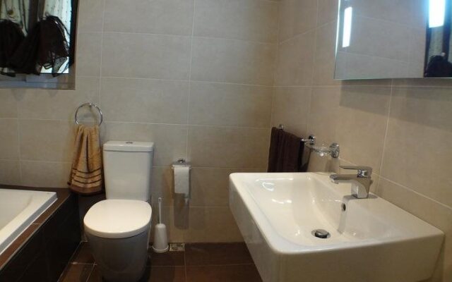 Eri Apartments SW
