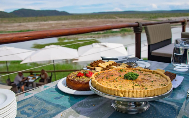 Tau Game Lodge