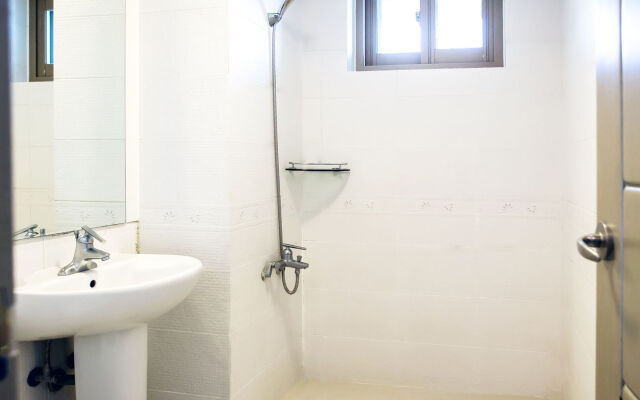 Whinstone Hotel and Resort