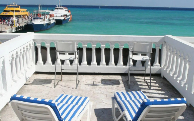 Plaza Marina Condos by Rentals Your Way