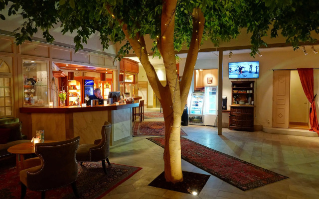 Best Western Strand Hotel
