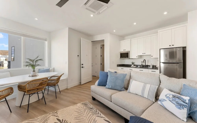 Sunstone 6 Bedroom Home