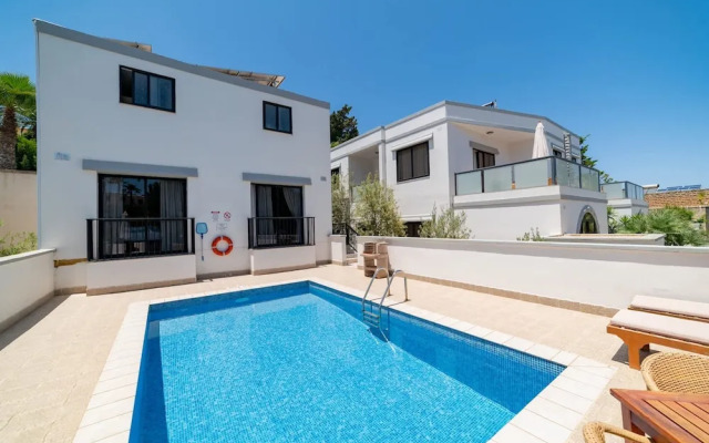 Villa Narcis - 2 Bedroom Villa With Private Pool