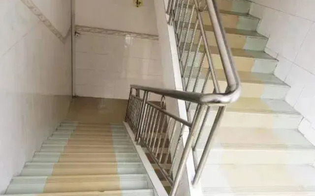 Fengshan Sister Hotel