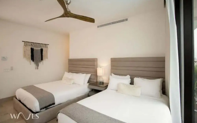 3 Br. Ocean Front PH With Stunning Views