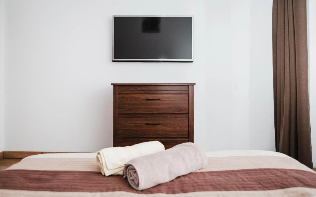 City view apartment with FREE parking