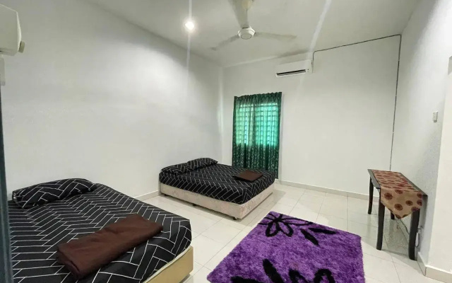 Ritz Homestay at Gong Badak, Kuala Terengganu