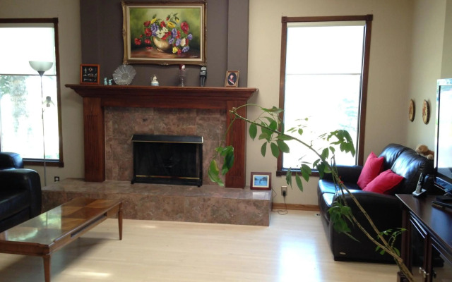 Calgary Star Cozy Home