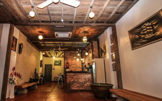 Rock Wood Hotel