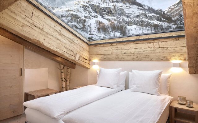 Hotel Firefly