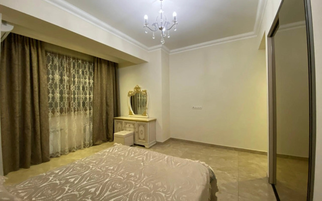 Teryan street 3 bedrooms Luxury and Unique apartment TT777
