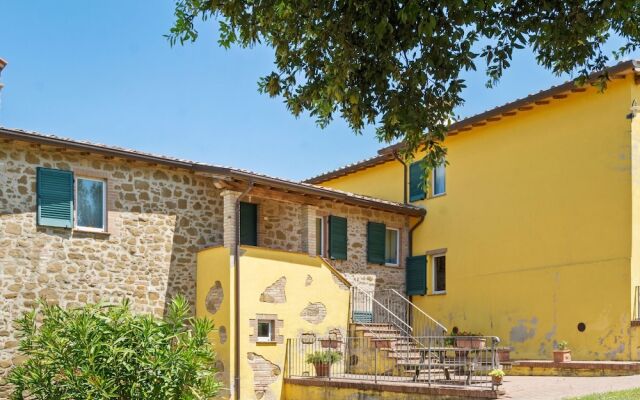 Scenic Holiday Home in Torgiano With Swimming Pool