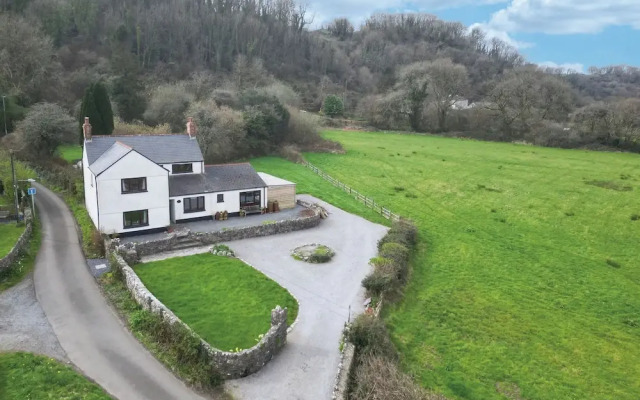 Hill House - 4 Bedroom - Llanrhidian