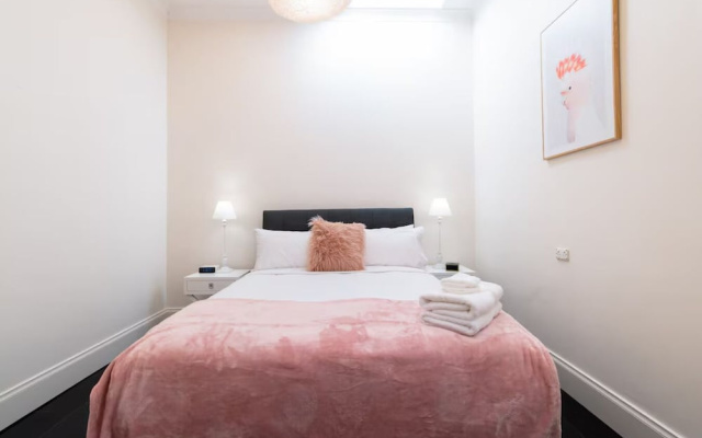 Lovely & Spacious 2-BR home in Norwood