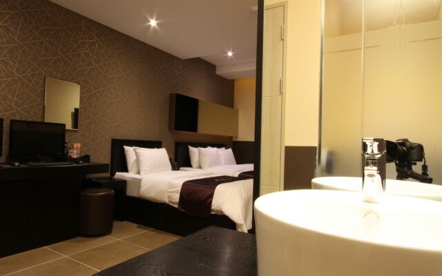 Pavia Tourist Hotel