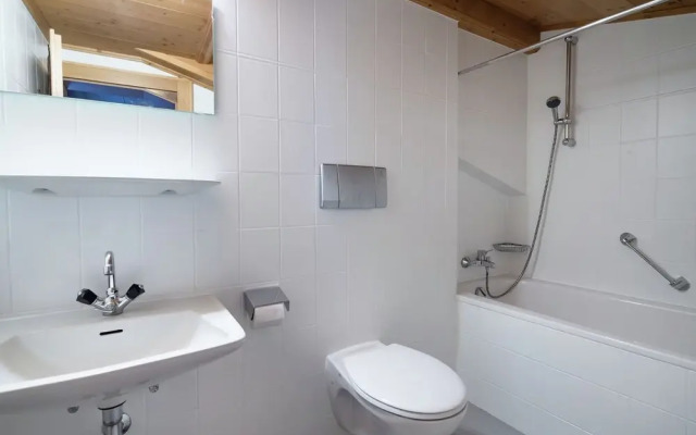 Large Luxury Chalet near Ski Area Zillerarena Königsleiten