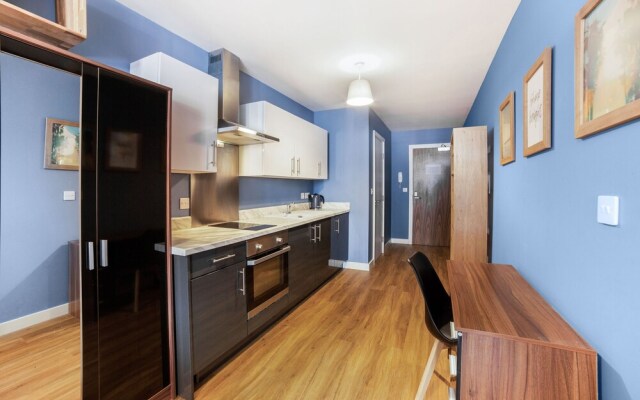 OYO Vincent Apartments