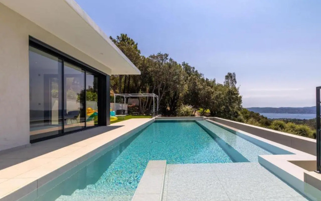 Luxury Villas At Grimaud