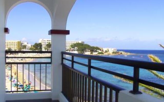 Playa Es Cana Apartments