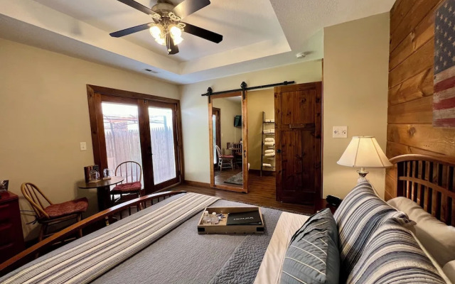 Walnut Waters Bed & Breakfast