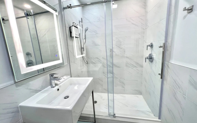 Wainscott Woods Retreat