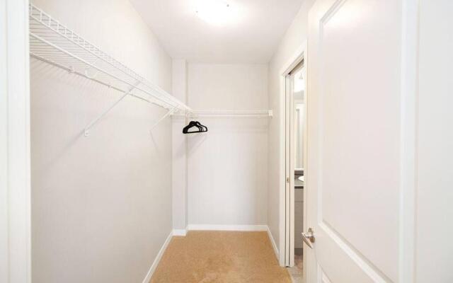 Modern and Comfortable Townhouse in South Winnipeg