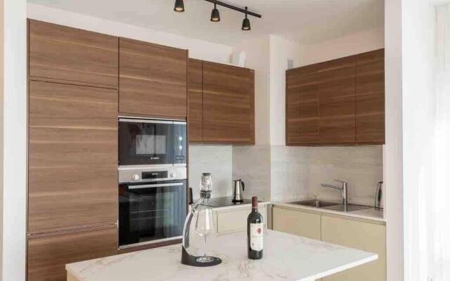 Esmeralda. Luxury. 1 line of the ocean. View! Quality!