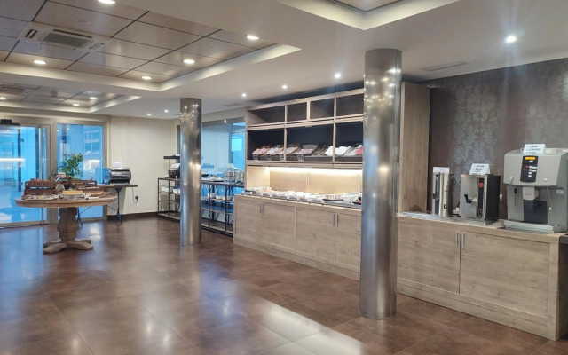 Hotel Sercotel Cuatro Postes