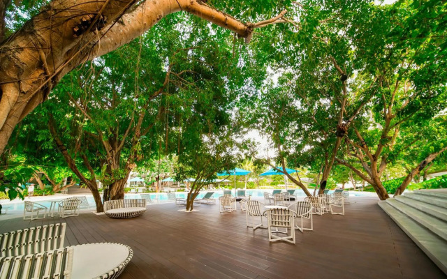 Tambuli Seaside Resort and Spa