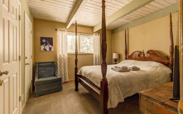 Quintessential Tahoe Cabin