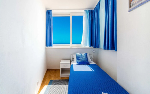 Blue Harmony Sea View Apartment