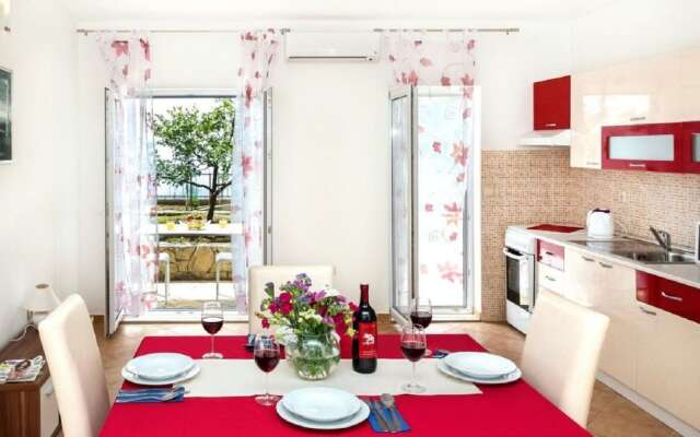 Mari - 250 m From sea - A1