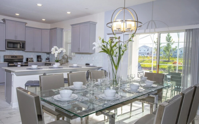 Champions Gate 1600 A