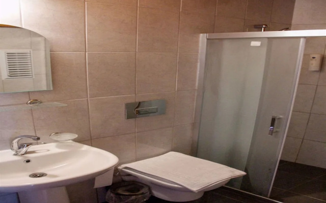 Limon Otel