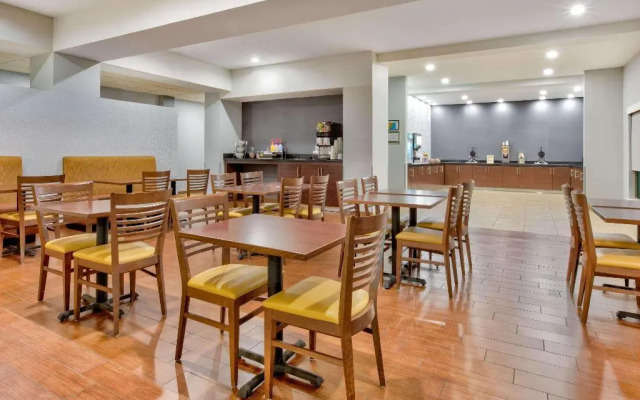 Sleep Inn & Suites Longview North