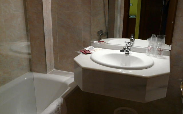 Hotel IDH Angel