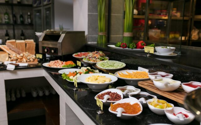 Azure Sapa Hotel