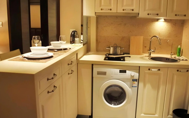Jingan Ziyuan Apartment