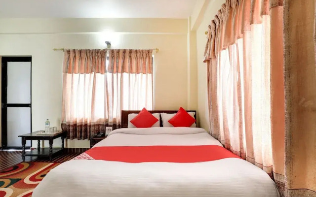 OYO 588 Hotel The Lake