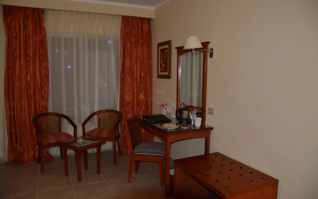 Le Mirage Hotel Double Room