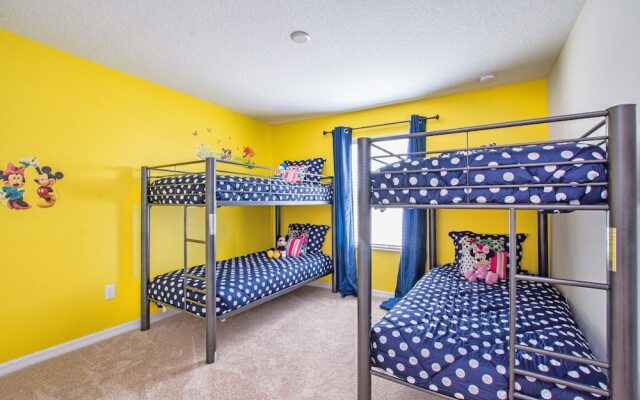 Storey Lake 4 Bedroom Townhome w Splashpool - 1618ST