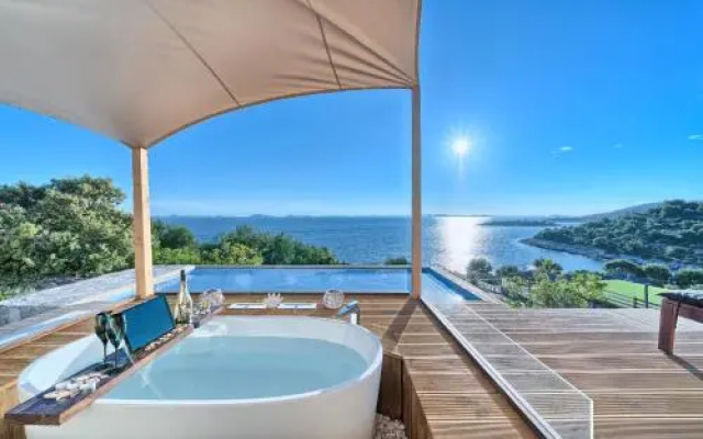 Golden Haven Luxe Glamp Resort