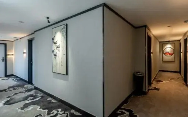 Beihai Bainian Hotel (Beihai Old Street)