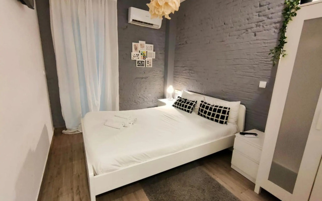 Pequeño Alojamiento con Mini Piscina - NO climatizada