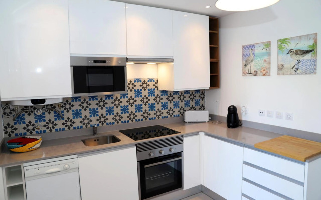 Country Club By Garvetur