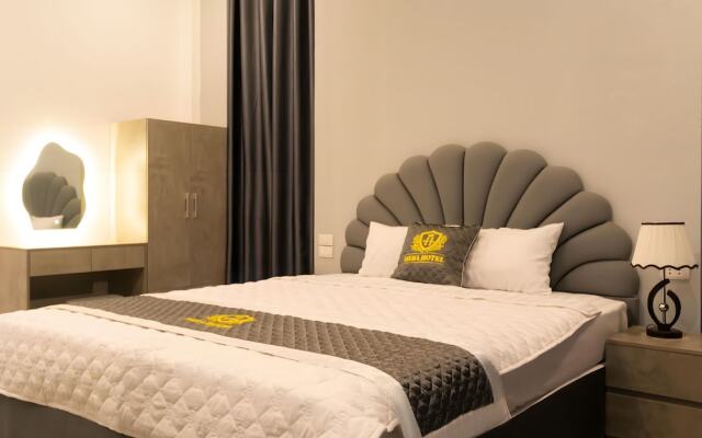 Hera Hotel