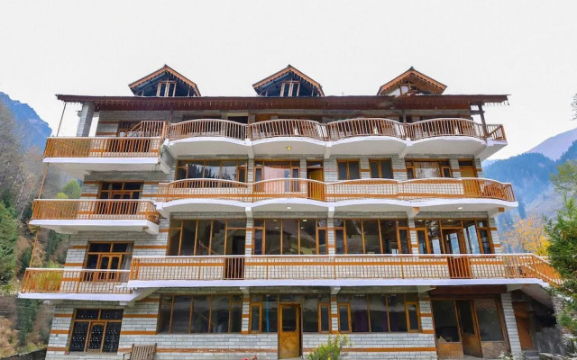 OYO 23371 Solang Holiday Inn
