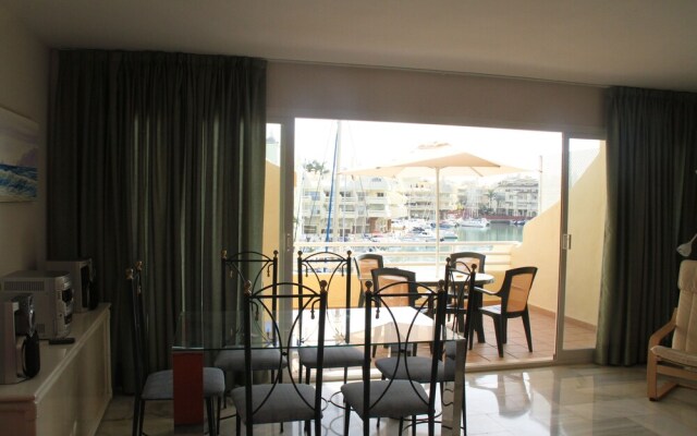 Spectacular Apartment in Puerto Marina, Next to the Beach,