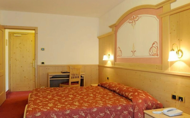 Beverly Alps Hotel & Spa